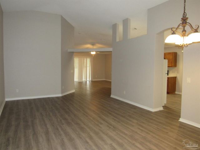 608 Saleta St, Pensacola, FL 32534