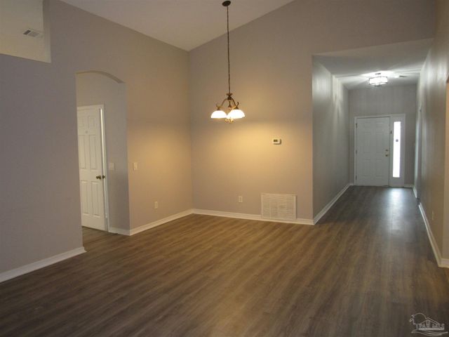 608 Saleta St, Pensacola, FL 32534