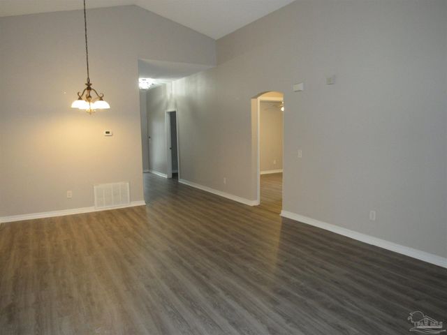 608 Saleta St, Pensacola, FL 32534