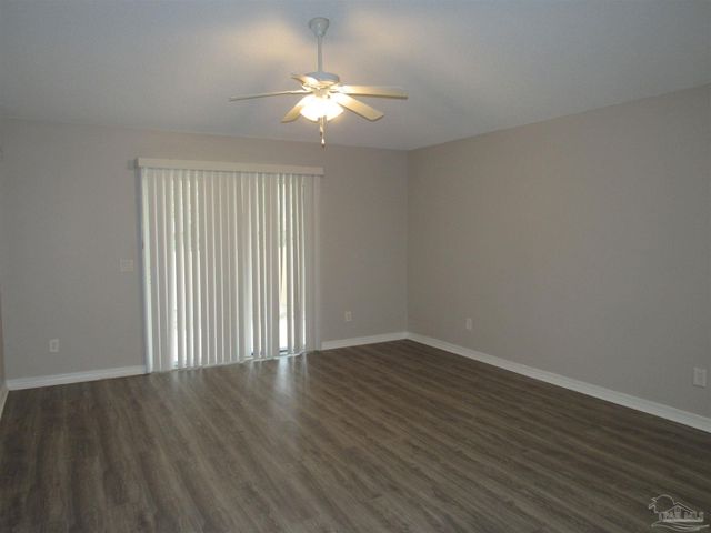 608 Saleta St, Pensacola, FL 32534