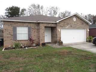 608 Saleta St, Pensacola, FL 32534