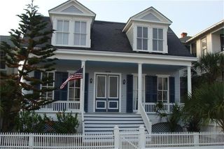 1216 Post Office Street 2, Galveston, TX 77550