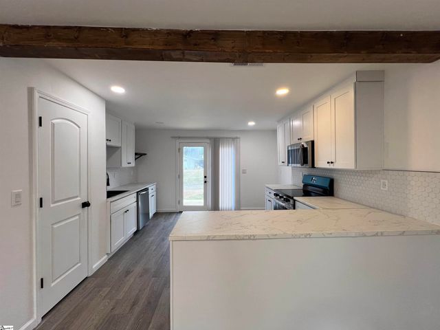 1 Hawthrone Street, Honea Path, SC 29654