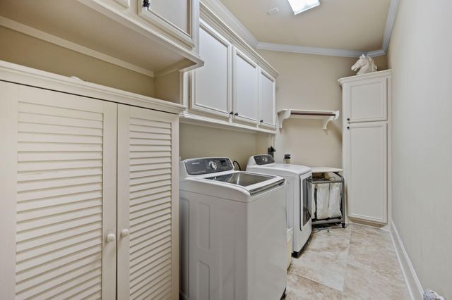 3303 N Cotswold Manor Drive, Kingwood, TX 77339