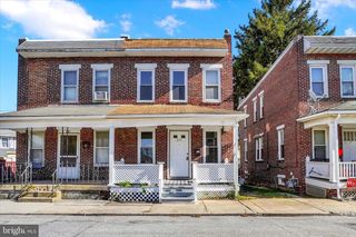 219 N EBERTS LN, York, PA 17403