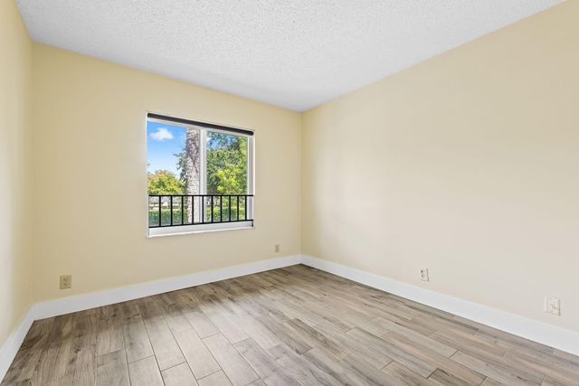 2983 NW 92nd Avenue, Coral Springs, FL 33065