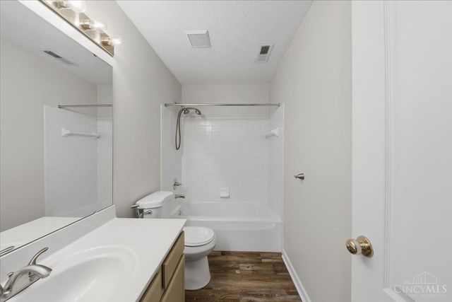 6246 Lake Springs, Mason, OH 45040