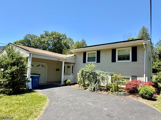 44 Drake Rd, Franklin Twp., NJ 08873