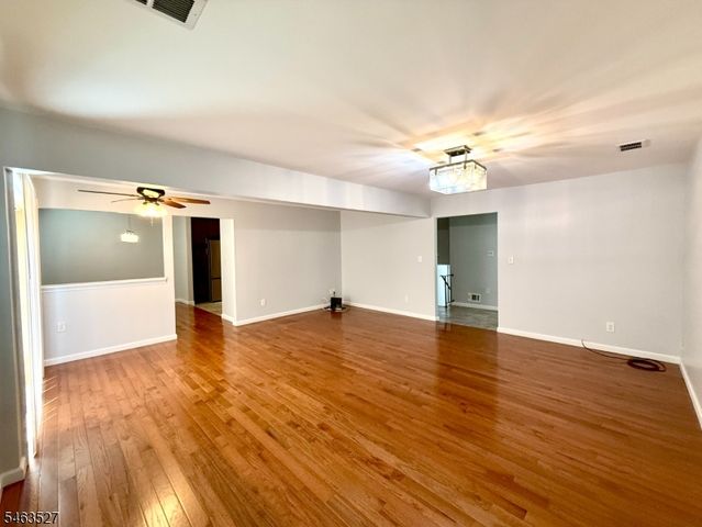 44 Drake Rd, Franklin Twp., NJ 08873