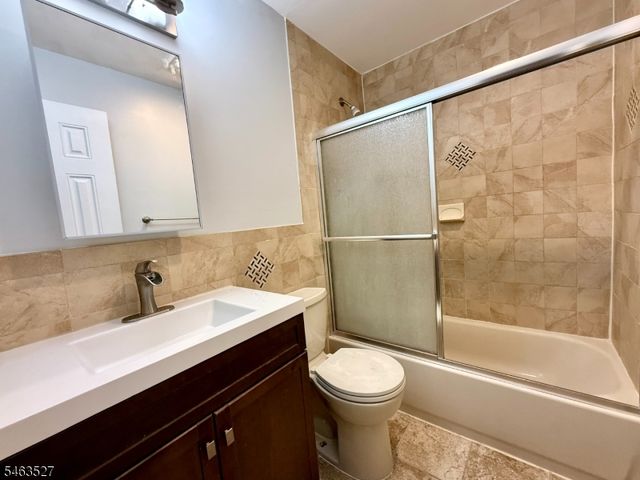 44 Drake Rd, Franklin Twp., NJ 08873