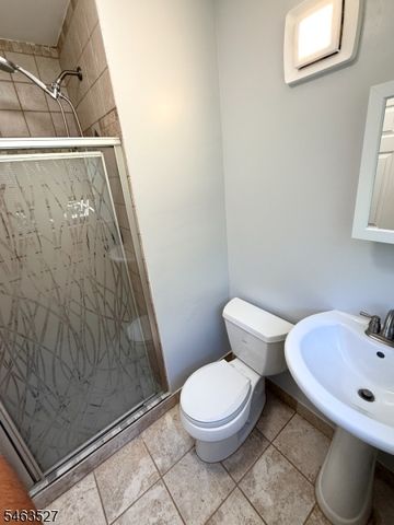 44 Drake Rd, Franklin Twp., NJ 08873