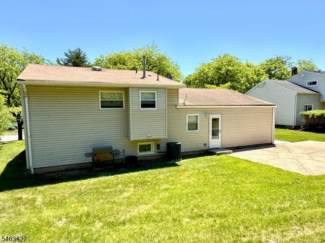 44 Drake Rd, Franklin Twp., NJ 08873