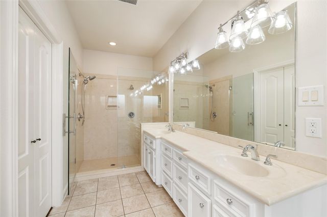 9406 Bevlyn Drive, Houston, TX 77025