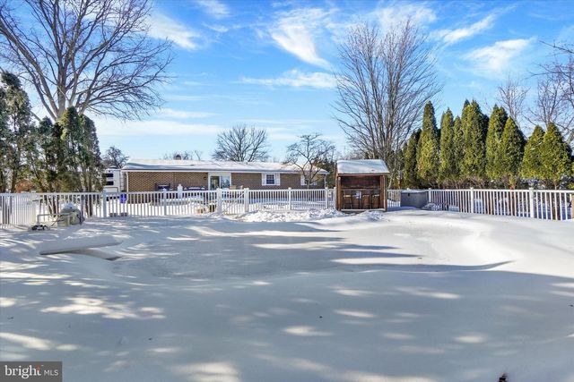 2209 CEDAR RD, York, PA 17408