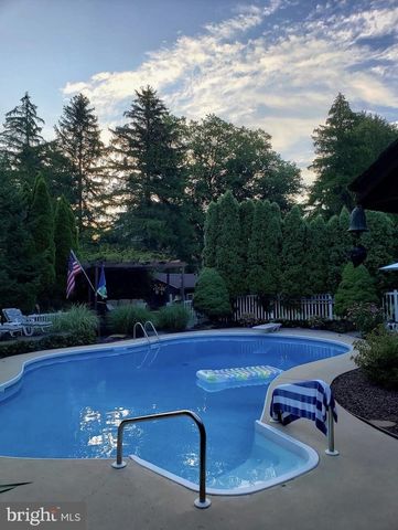 2209 CEDAR RD, York, PA 17408