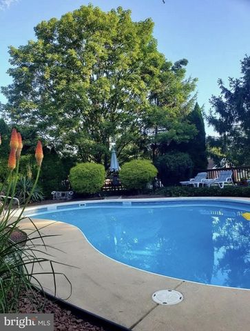 2209 CEDAR RD, York, PA 17408