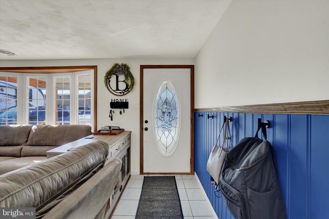 2209 CEDAR RD, York, PA 17408