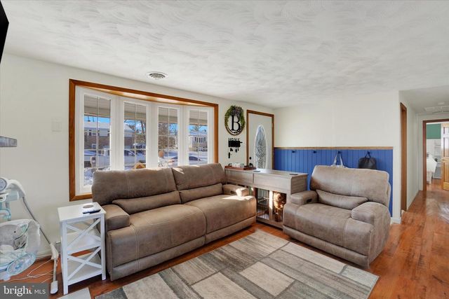 2209 CEDAR RD, York, PA 17408