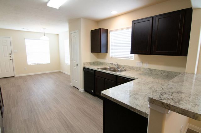 965 Misty Run Court, La Marque, TX 77568