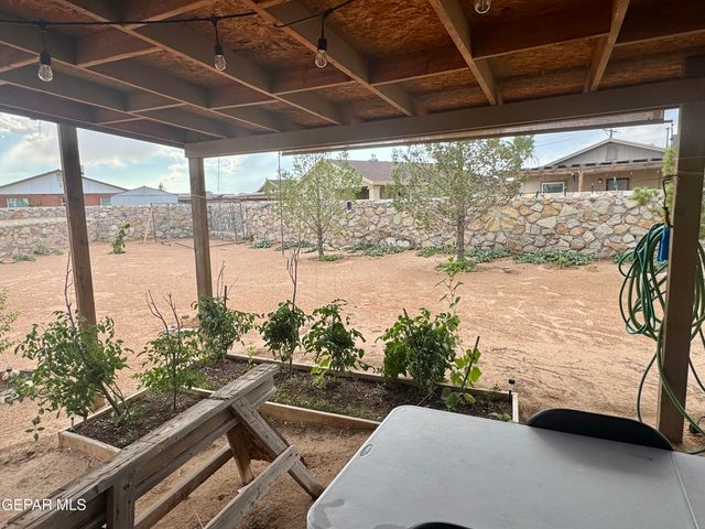 14475 Laureen Zelt Court, Horizon City, TX 79928