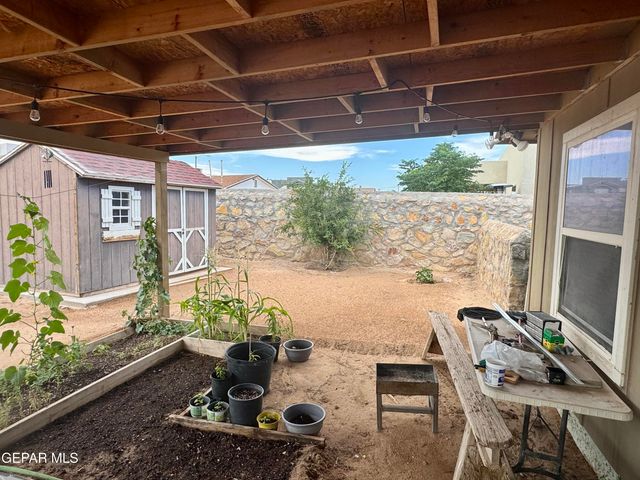 14475 Laureen Zelt Court, Horizon City, TX 79928