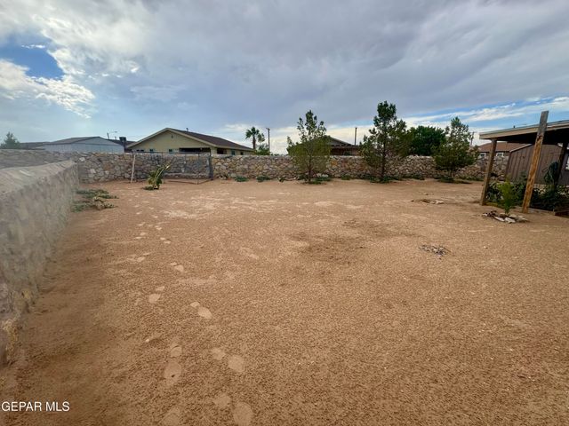 14475 Laureen Zelt Court, Horizon City, TX 79928