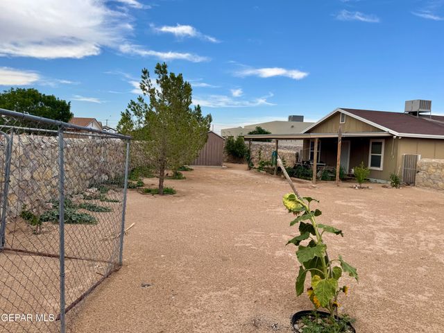 14475 Laureen Zelt Court, Horizon City, TX 79928