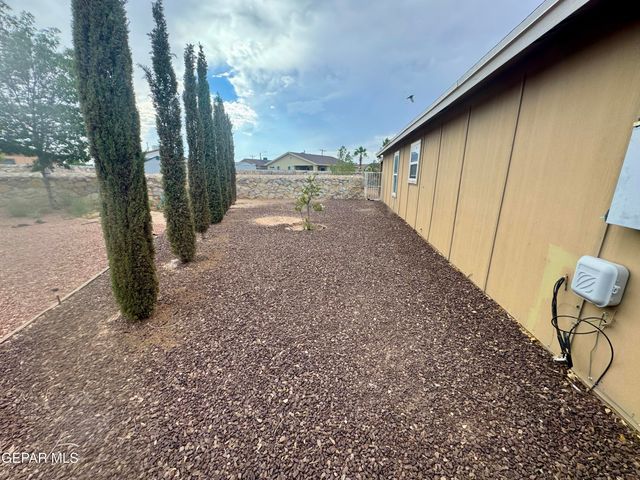 14475 Laureen Zelt Court, Horizon City, TX 79928