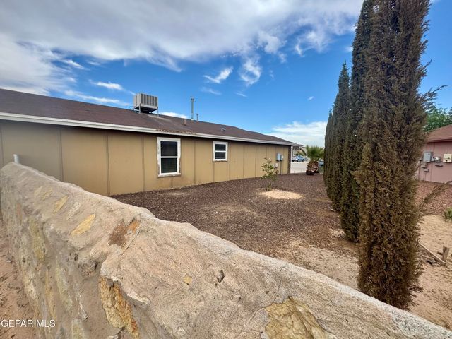 14475 Laureen Zelt Court, Horizon City, TX 79928