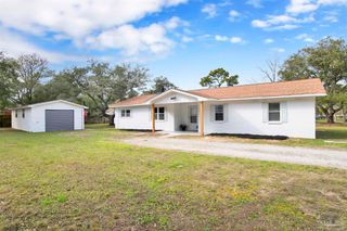 5621 Galvez Rd, Pensacola, FL 32507