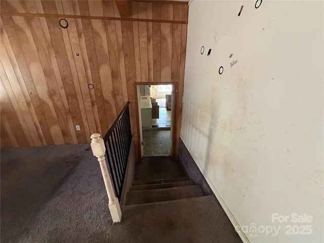 1424 W Mauney Avenue, Gastonia, NC 28052