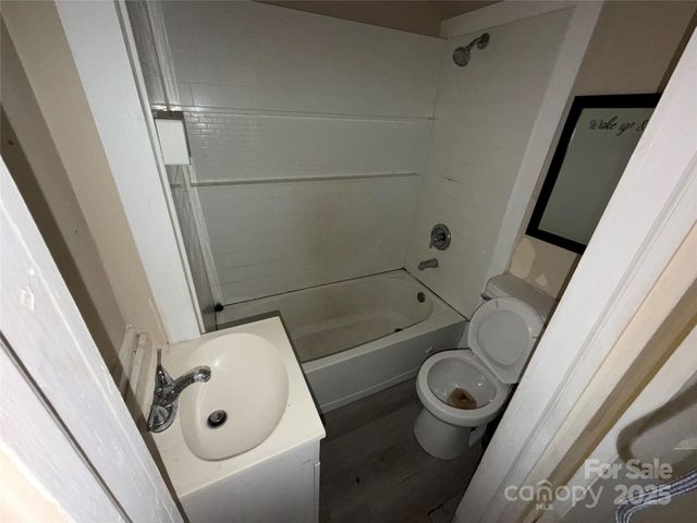 1424 W Mauney Avenue, Gastonia, NC 28052