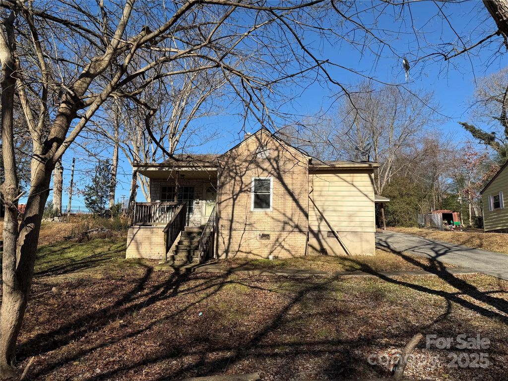 1424 W Mauney Avenue, Gastonia, NC 28052