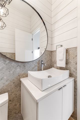 3233 Northwest Parkway, University Park, TX 75225