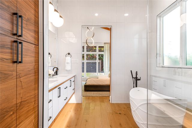 3233 Northwest Parkway, University Park, TX 75225