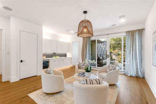 3233 Northwest Parkway, University Park, TX 75225