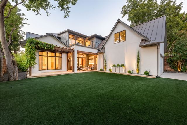 3233 Northwest Parkway, University Park, TX 75225