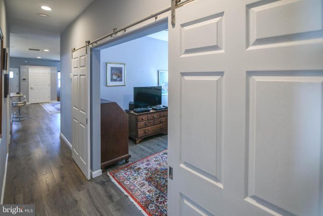 8203 FOREST GLEN DR, Pasadena, MD 21122