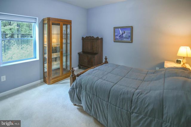 8203 FOREST GLEN DR, Pasadena, MD 21122