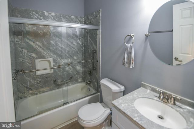 8203 FOREST GLEN DR, Pasadena, MD 21122