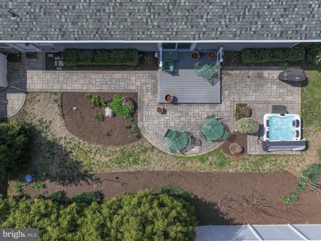 8203 FOREST GLEN DR, Pasadena, MD 21122