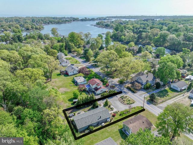 8203 FOREST GLEN DR, Pasadena, MD 21122