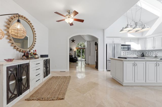 49 Widewater Rd, Hilton Head Island, SC 29926