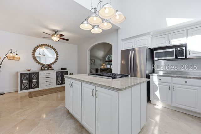 49 Widewater Rd, Hilton Head Island, SC 29926