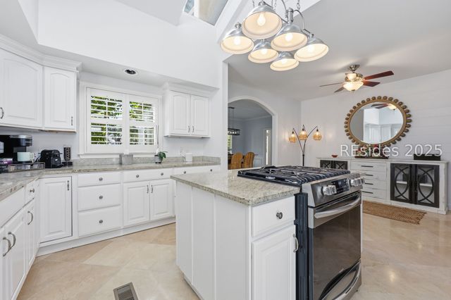 49 Widewater Rd, Hilton Head Island, SC 29926