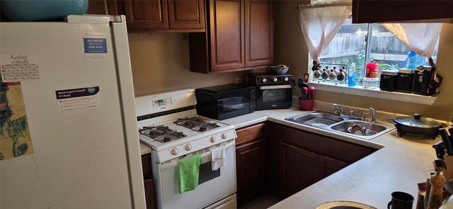 1859 Country Village Boulevard A, Humble, TX 77338