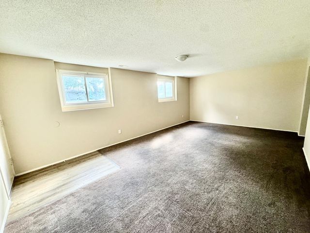 2001 Yellowstone Trail, Brooklyn Park, MN 55444