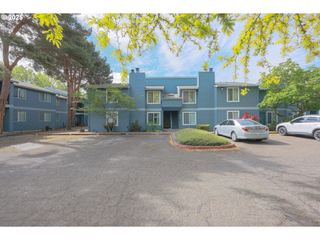 2330 Se BROOKWOOD Ave 222, Hillsboro, OR 97123