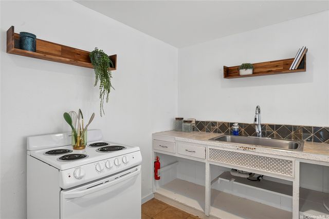 371 Mala Street, Wahiawa, HI 96786