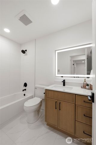 13022 15th Avenue SW, Burien, WA 98146